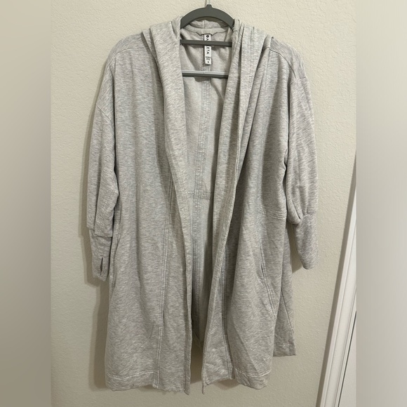 Athleta Mantra Wrap Heather Grey - Picture 5 of 5